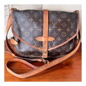 ♥️STYLISH♥️LOUIS VUITTON SAUMUR 30 SHOULDER BAG
